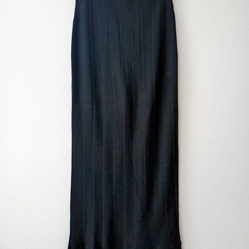 Black Pleated Knit Midi Skirt Size S | Classic Minimalist Chic Style